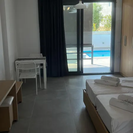 Isalos Hotel