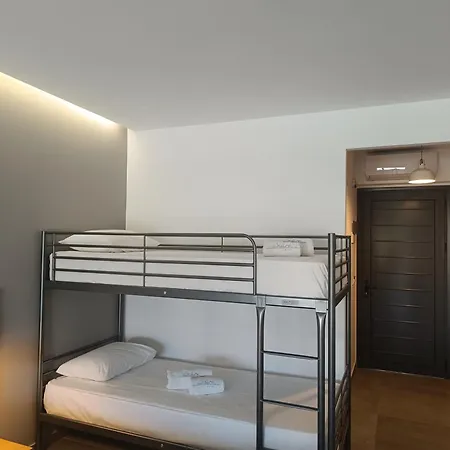 Hotel Isalos *